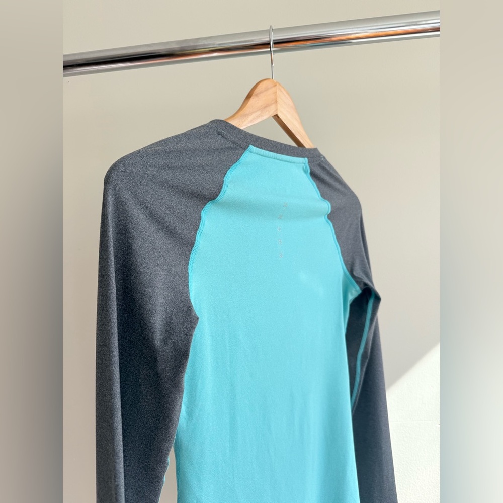 Running Room Longsleeve - Picture 6 of 7